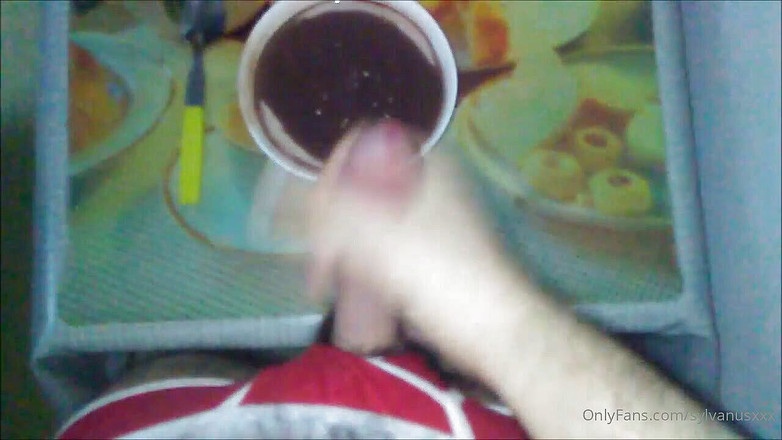 Sylvanus44: Сперма на сніданок