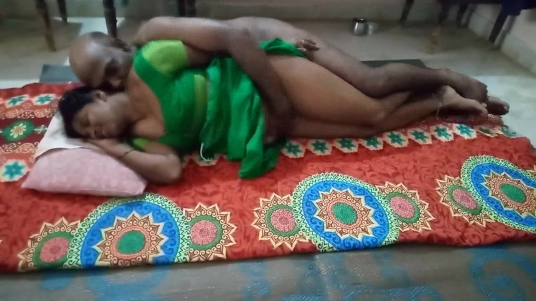 Desi palace: Sex în sari