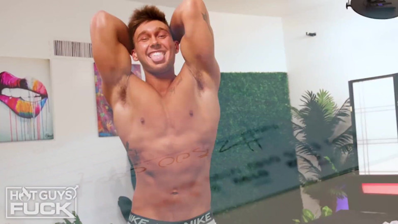 Hot Guys Fuck: 18yo student pierwszego roku Frat Jock pieprzy Bubbly Baddie
