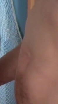 Ragazzo latino scopa senza preservativo con un amico