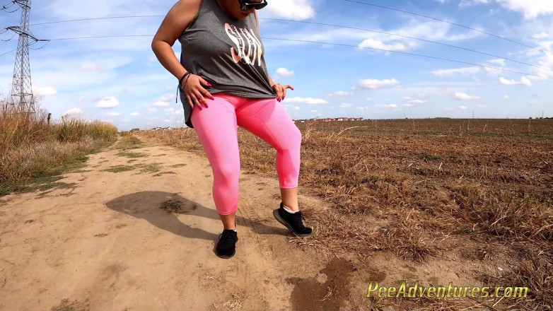 Pee Adventures: Fat girl pee a lot trough her tights