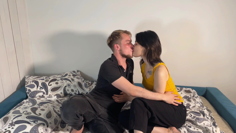 Dirty fantasy: Zierliches teen hat ersten schmutzigen sex mit ihrem stiefbruer