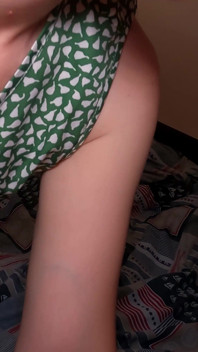Princesa de 18 anos fode seu meio-irmão!
