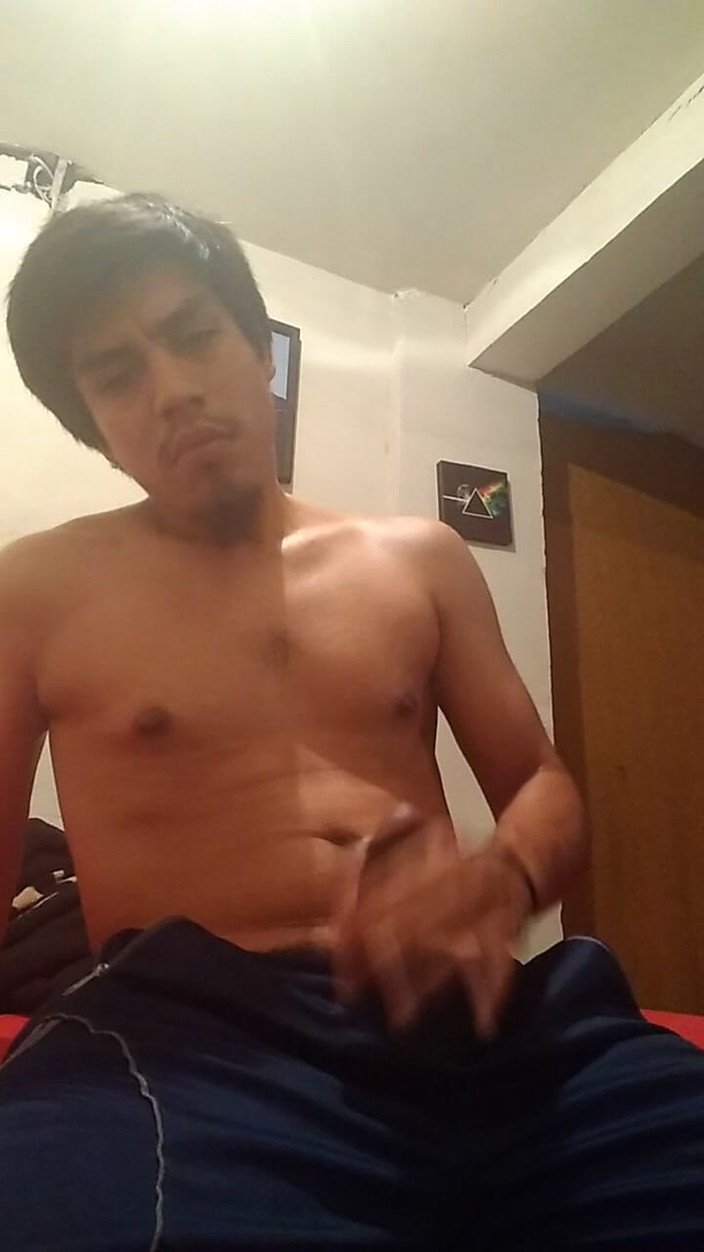 AlexAlejandro13: 非常勃起的阴茎
