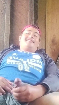 Roztomilá Pinoy Chubby masturbuje