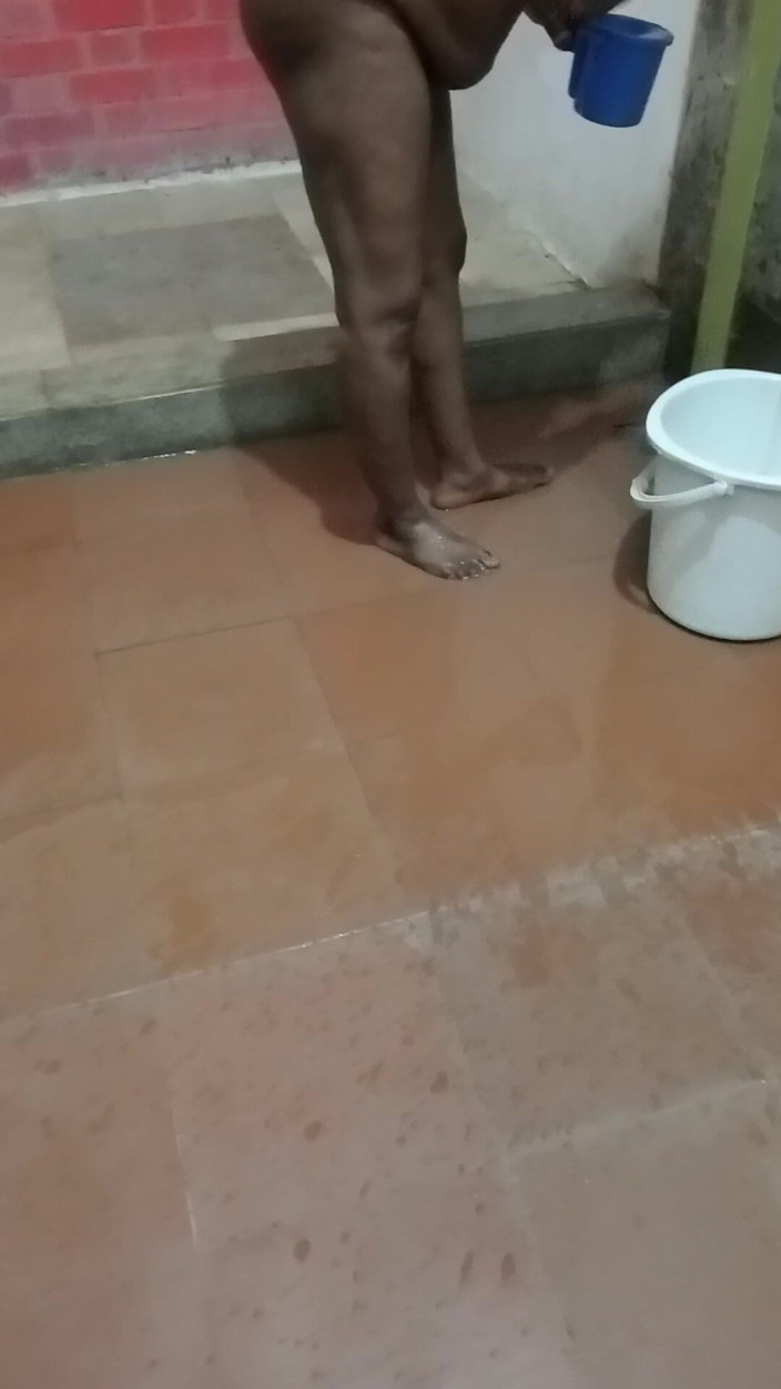 Tamil lesbian: Il lavaggio dopo il sesso