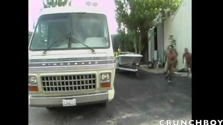 Bitch Girl Video: Шлюха хорошо даёт себе задницу