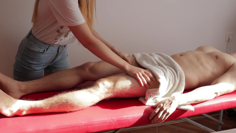 HotCoupleTeam: Erotische expressmassage met snel happy end