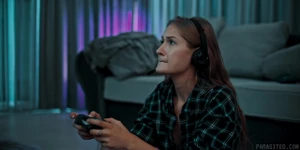 Parasited - Цзя Лісса трахає мізки свого друга-геймера Тіффані Татум