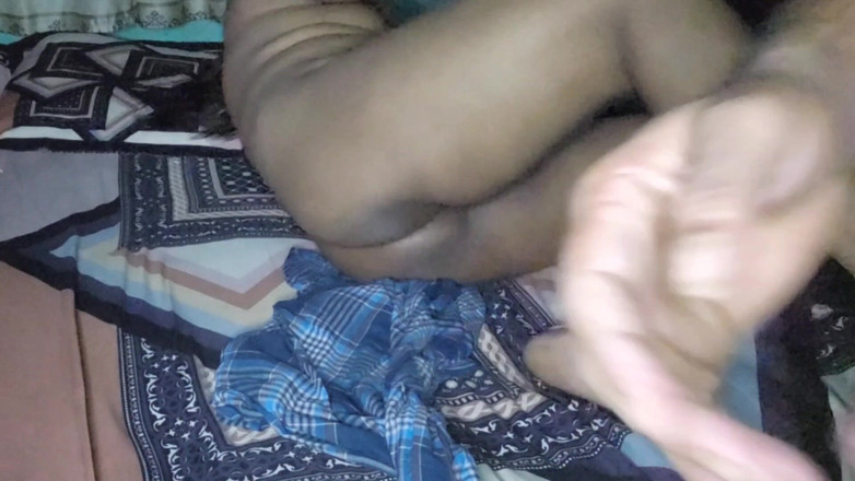 Akhi moni: 火辣性感的印度女孩