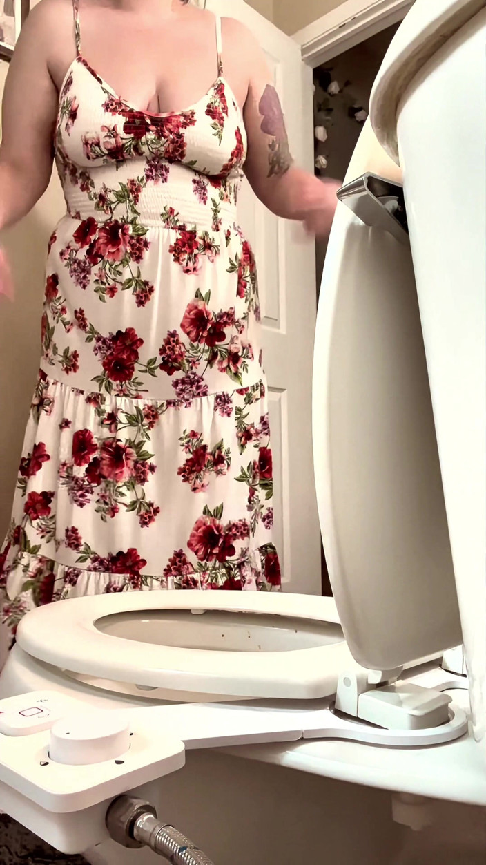 Miss happy mommy: Sommerkleid und pinkeln ohne höschen (furzen inklusive????)