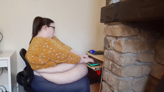 SSBBWLadyBrads: Nejtučnější dívka v práci - bojuje