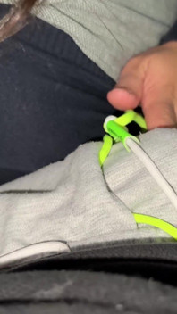 Il Montre Son Pénis À Une Fille À Gros Cul Et Ils Finissent Par Baiser.