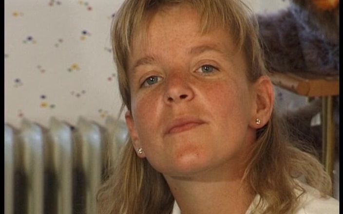 YOUR FIRST PORN: Maria will in beide löcher