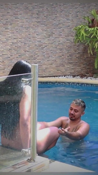 Moje přítelkyně mě budí striptýzem a vášnivě mě – Melanirincon