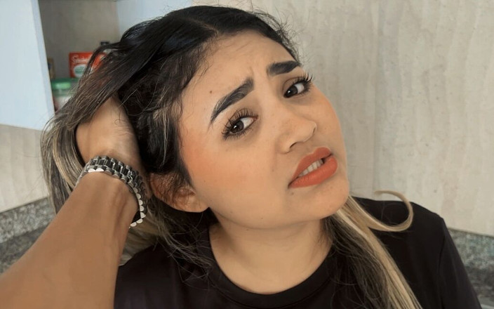 Yohamedi: बेकार नौकरानी गोली न खाने के लिए घुटने टेकती है - वह मेरा लंड चूसती है और मैं उसे जोर से चोदता हूं