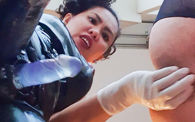 DominaFireOfficial: Latex Queen Pegging Sissy Male Slave