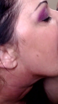 Götten ağza lezbiyen göt yalama