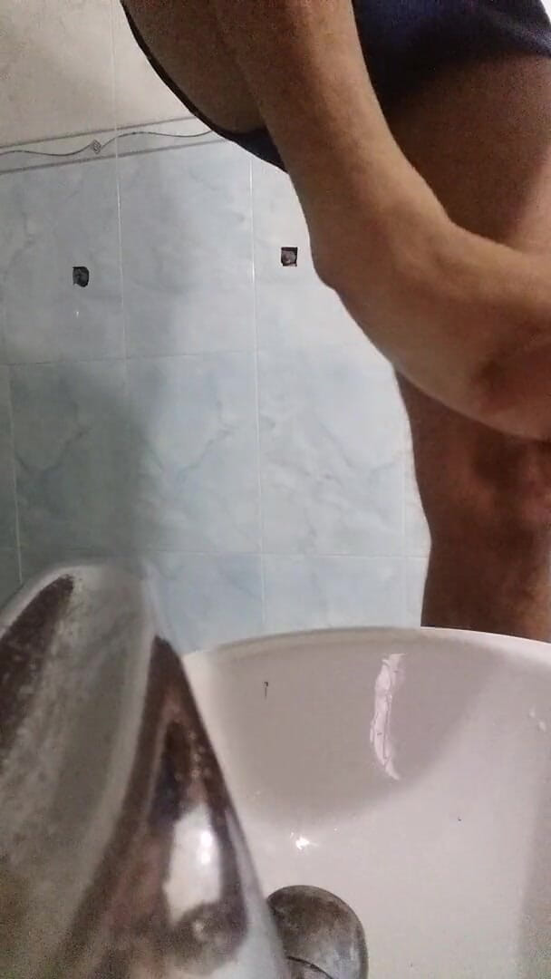 Boy top Amador: Tu as un fétiche pour un pied comme ça ?