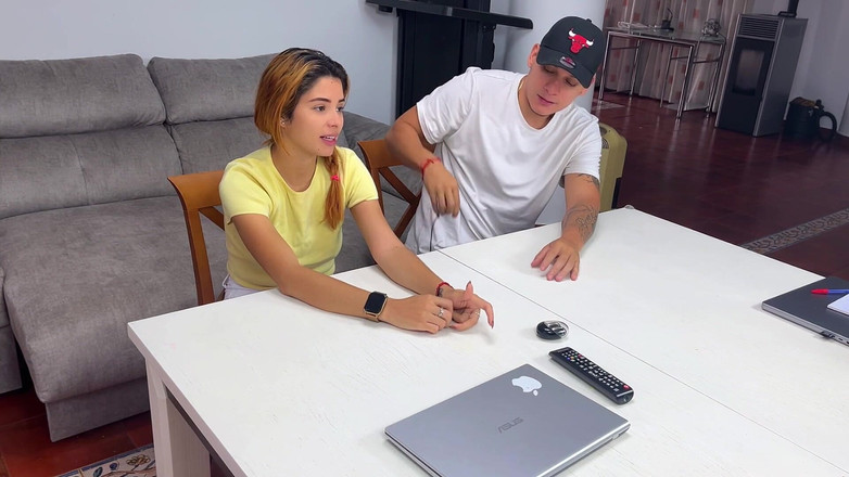 Labestiaylabella: Cewek penurut dientot habis-habisan tanpa bilang apa-apa dan dicrot di...