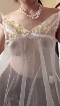 What Dress Should I Choice Today