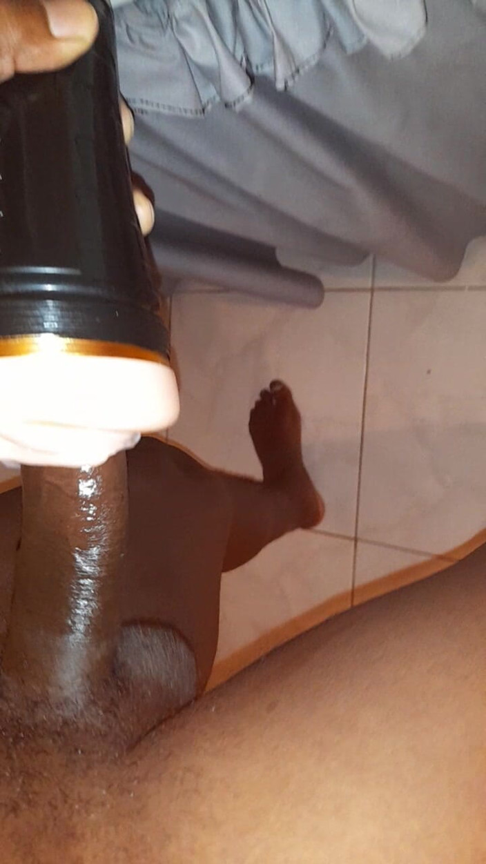 Islandvibes69: Jerking off S12 Ep1
