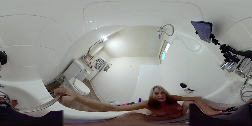 Lizzy Yum: Lizzy Yum VR Jun 2025 Melancap Melancap, Mandi, Amatur Pinggiran