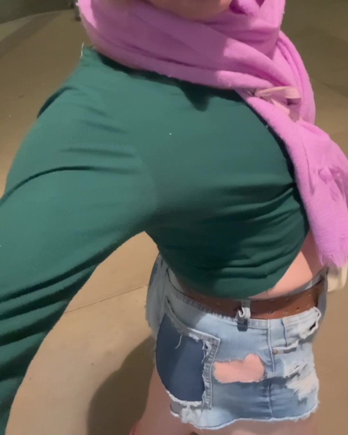 CindieLove: Outdoor-sissy-schlampe