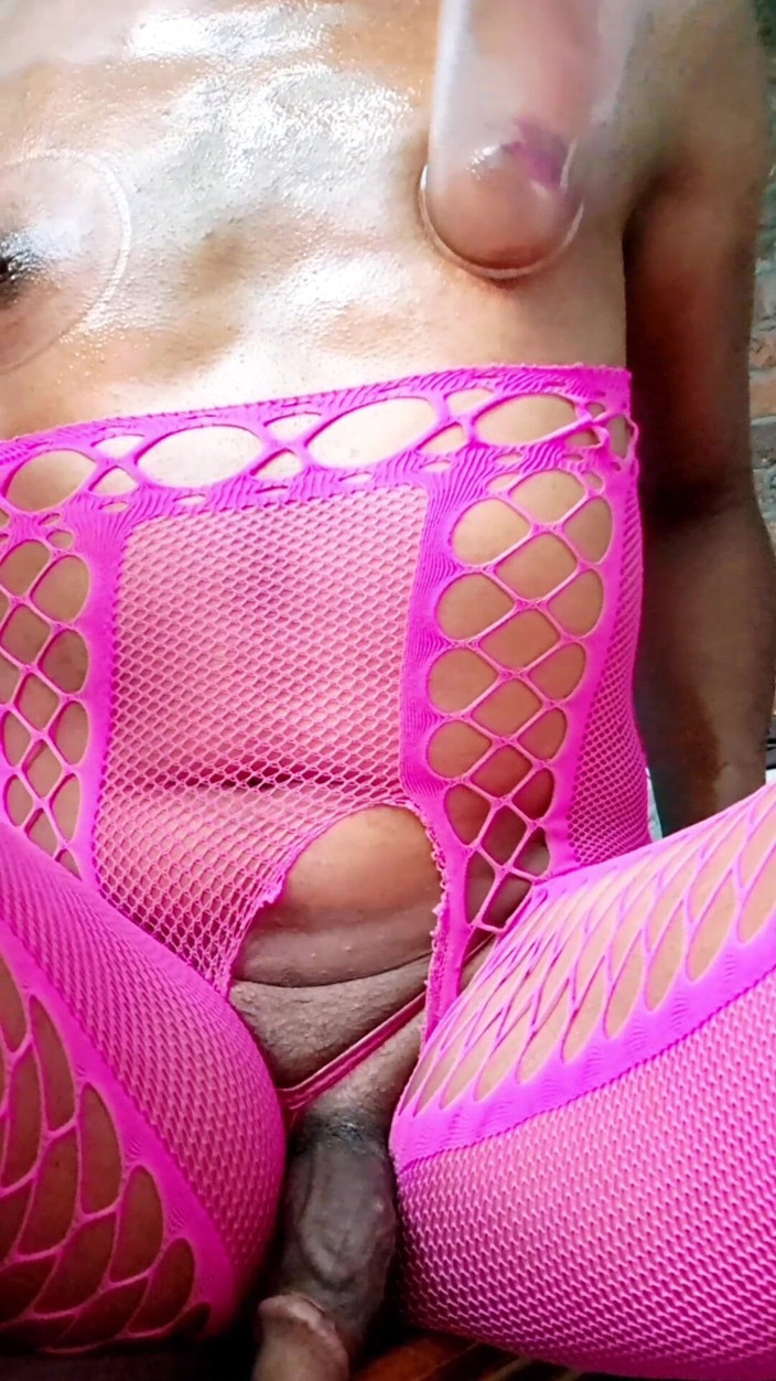 Milah CrossxxX: Pompuję mój mały dzień 2