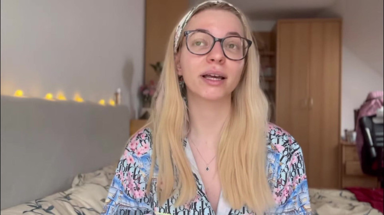 Goddess_Bella_Rae: Paypig sống với $ 30 một tháng sau khi tôi rửa sạch...