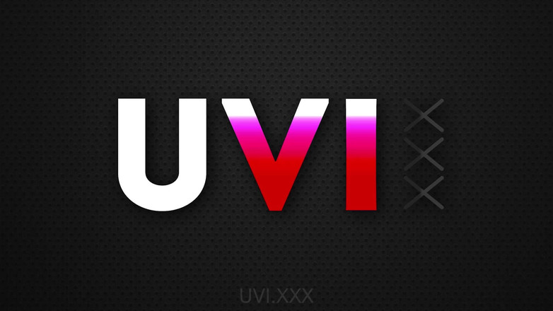 AnGelya G: 완벽한 엉덩이를 보여주는 여대생