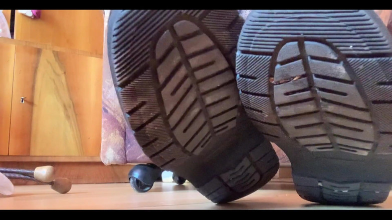 Jasons feet: Jika Anda suka kaki berkeringat di sepatu tanpa kaus kaki.