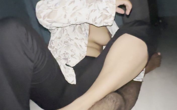 Nisha spa girls: Nepalli kız arkadaşının odası