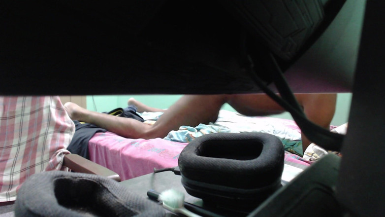 brazelboy1988: Hide Cam on Bed