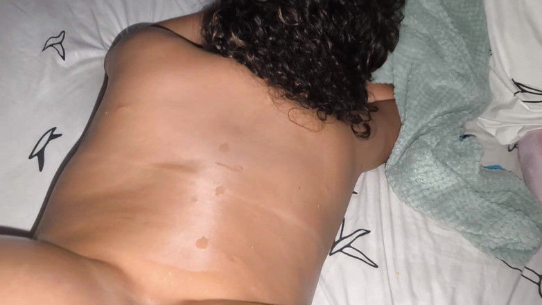 SENSESEX: Peituda bronzeada latina cavalga grande pau branco em POV
