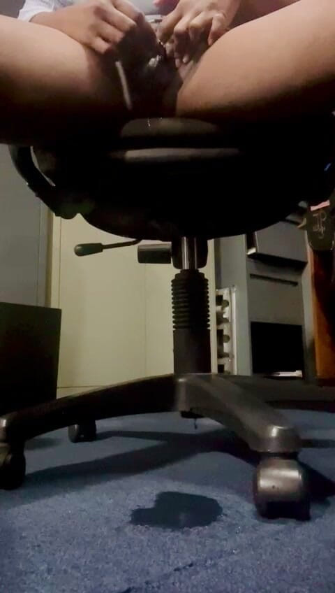 Office Masturbate I Came at Office (Sweetyx) Office Masturbate I Came at Office (Sweetyx)
