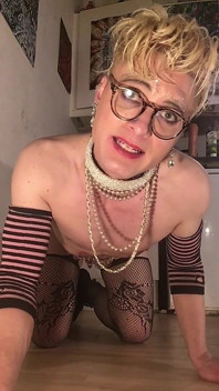 Girly Sissy Bitch! Jes Brinch Is a Weak Loser!