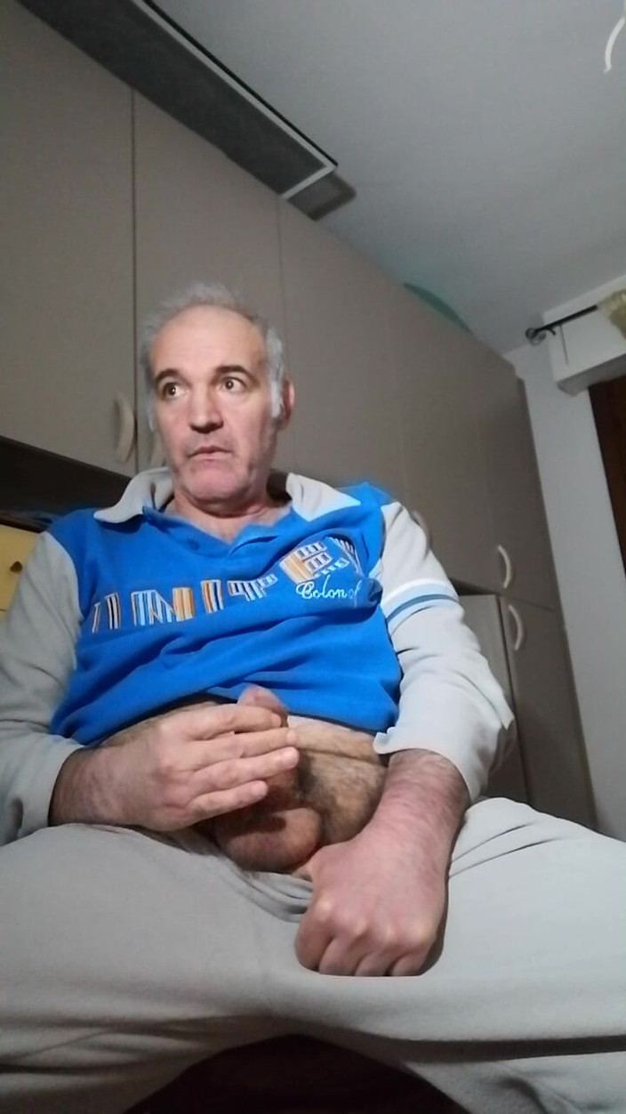 Setesesso7: Een lekkere cumshot voor het slapen gaan!