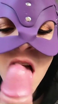 Milfycalla - 美丽的继母和饥渴的阴户家庭主妇