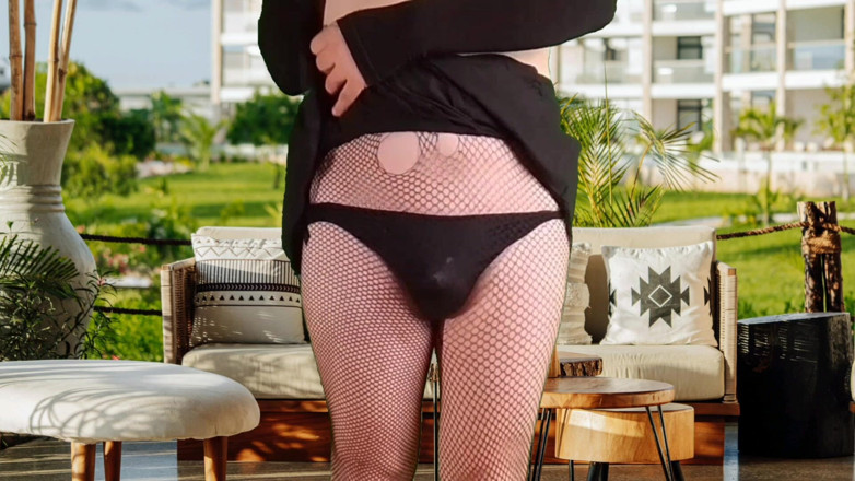 Kitty_Cross: 333 Gothic Blonde Booty Bombshell Bubble Bubble Ass Smooth and...