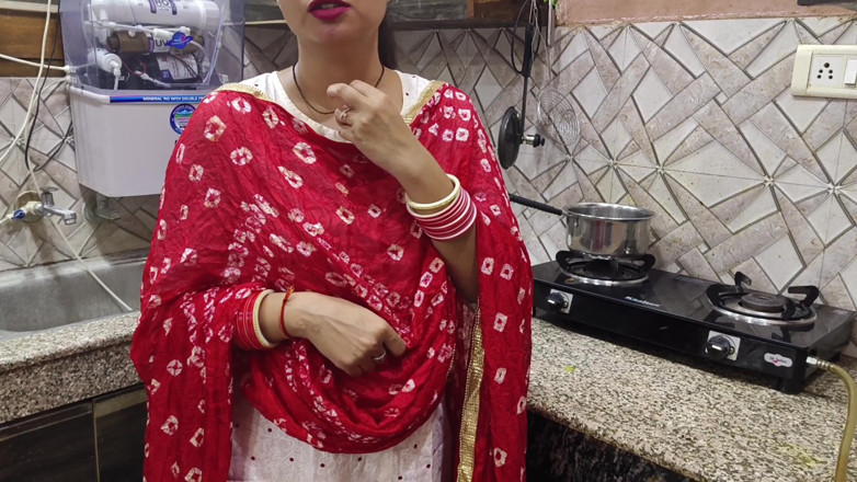 Hornycouple149: Колишній хлопець переконав колишню дівчину мати останній трах на кухні, камшот на її сексуальне красиве тіло - гарячий х