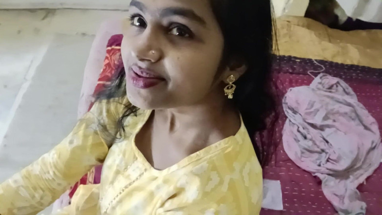 AmpleOunce283: Сексуальна бхабхі була сама вдома, я пішов і трахнув її дупу