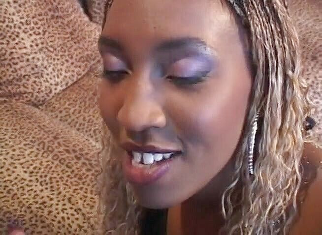 Black Jass: Curvă de ghetou futând un băiat alb