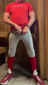 Alpha Jock Fun na Sauna com Jockdad87 Parte 8