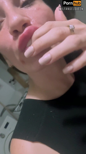 AngelQueen: En MILF med en vilja att knulla. Jag vill bli...