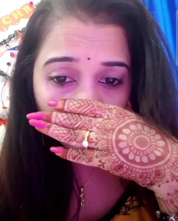 Kanchan devi: India bombea duro el coño en videollamada