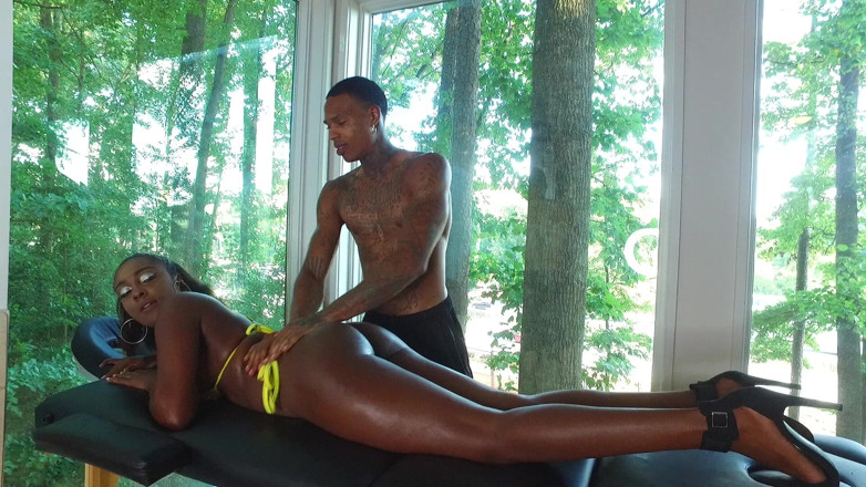 Xxxotikangelzent: Masseuse