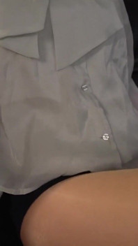 Pour porter une minijupe embarrassante et étroite, je passe tous les jours une... Secrétaire sexuelle personnelle pour son fétiche de collants. Chapitre 3