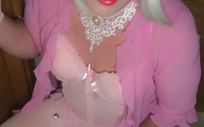 Emma Browne: Mariquita crossdresser con gran corrida