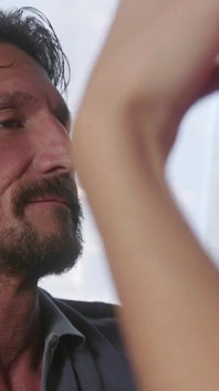 Ashly montre à son beau-père qu’elle est toute adulte